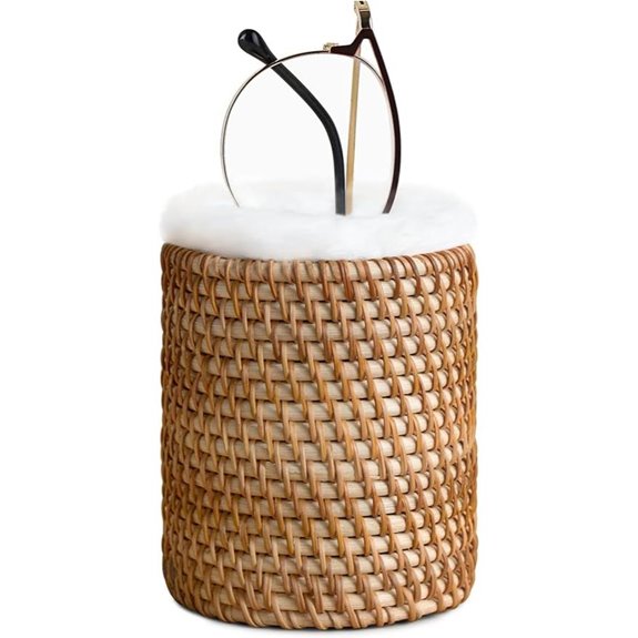 Mkono Glasses Holder with Rattan and Plush Lining